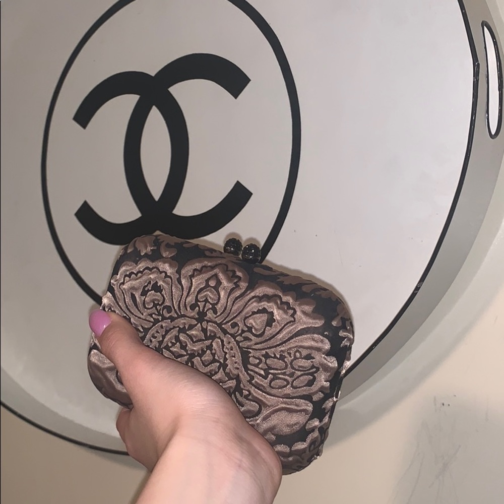 KOTUR CLUTCH